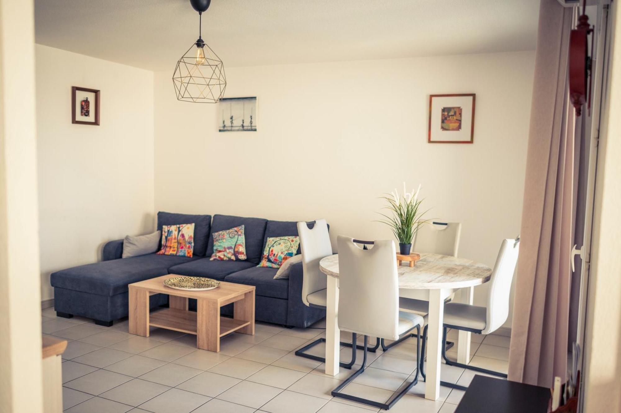 L Arene Margaux, 300 M Du Tram Apartment Lormont Bagian luar foto